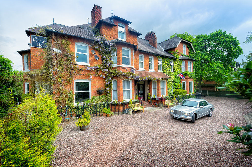 Cheshire Hospitality Ltd T\/A Lennox Lea Studios & Apartments Sale Dış mekan fotoğraf