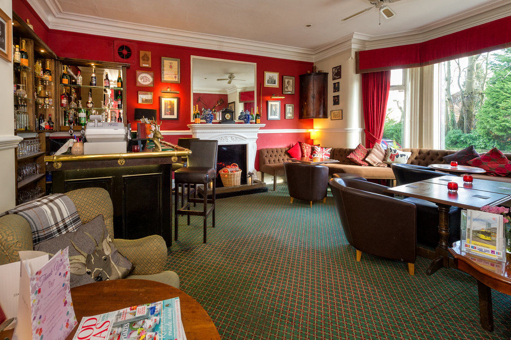 Cheshire Hospitality Ltd T\/A Lennox Lea Studios & Apartments Sale Dış mekan fotoğraf